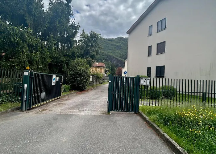 Casa La Brezza Apartment Dervio