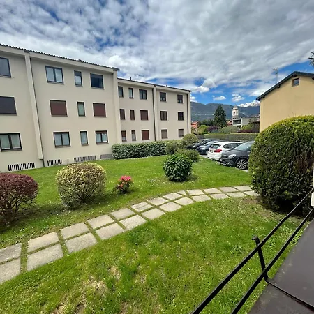 Casa La Brezza * ديرفيو