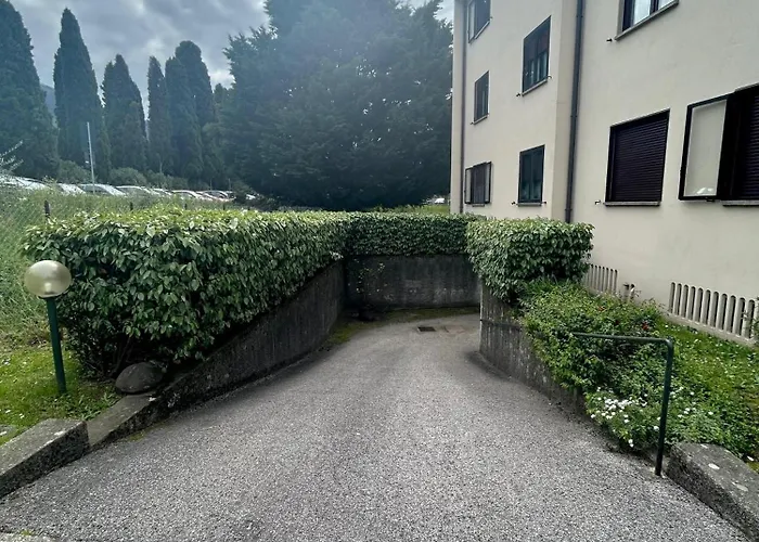 Casa La Brezza * ديرفيو