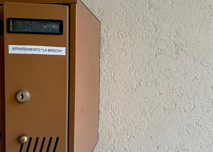 Casa La Brezza ديرفيو